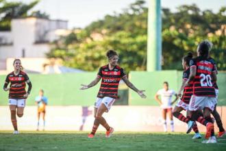 Flamengo bate Fluminense e alcança quarta vitória seguida no Brasileiro Feminino