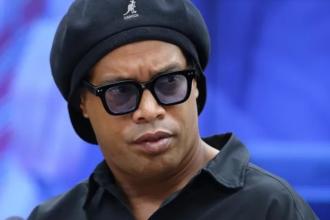 Ronaldinho perde ação na Justiça e é processado por empresa esportiva