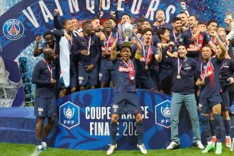 PSG vence Lyon e conquista a Copa da França na despedida de Mbappé
