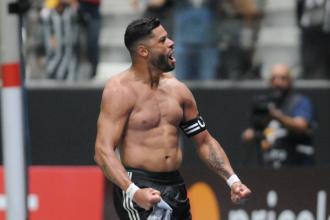 Hulk encerra jejum, iguala marca de Zico e atinge recorde no Atlético
