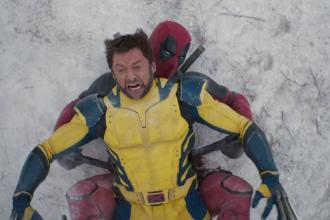 Hugh Jackman brinca com Wolverine no último trailer