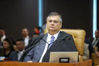 Dino pede vista e suspende julgamento de queixa-crime apresentada por Bolsonaro contra Janones