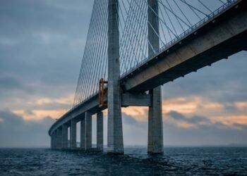 Travessia de Øresund entre Dinamarca e Suécia
