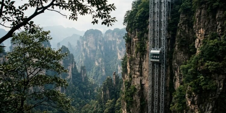 Como funciona o elevador de vidro Bailong em Zhangjiajie