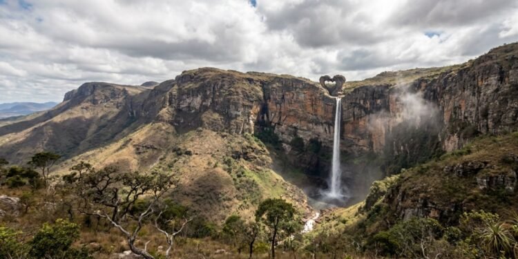 Conceição do Mato Dentro mistura serras, nascentes e natureza preservada //