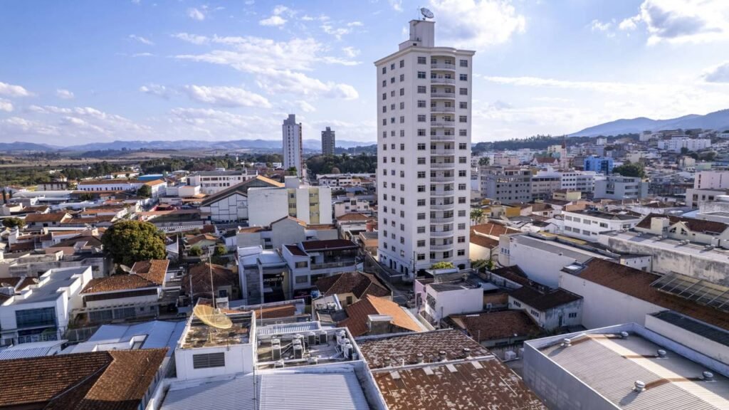 Pouso Alegre atrai moradores com qualidade de vida e indústria forte // Créditos: depositphotos.com / PedroTruffi