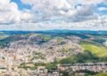Poços de Caldas une o clima ameno da Serra da Mantiqueira ao seu alto desenvolvimento humano // Créditos: depositphotos.com / paulobaqueta