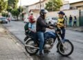 A distância percorrida não muda a idade mínima exigida para transportar criança na motocicleta