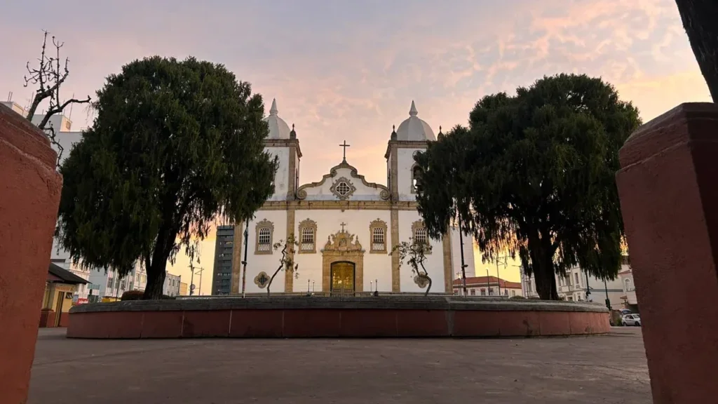 Barbacena, Minas Gerais, oferece áreas verdes e rotina de cidade de altitude //
