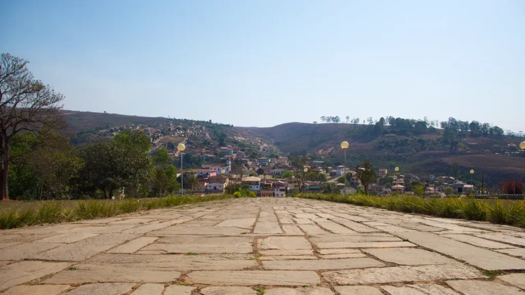 Conceição do Mato Dentro reúne cachoeiras, montanhas e áreas de mata //