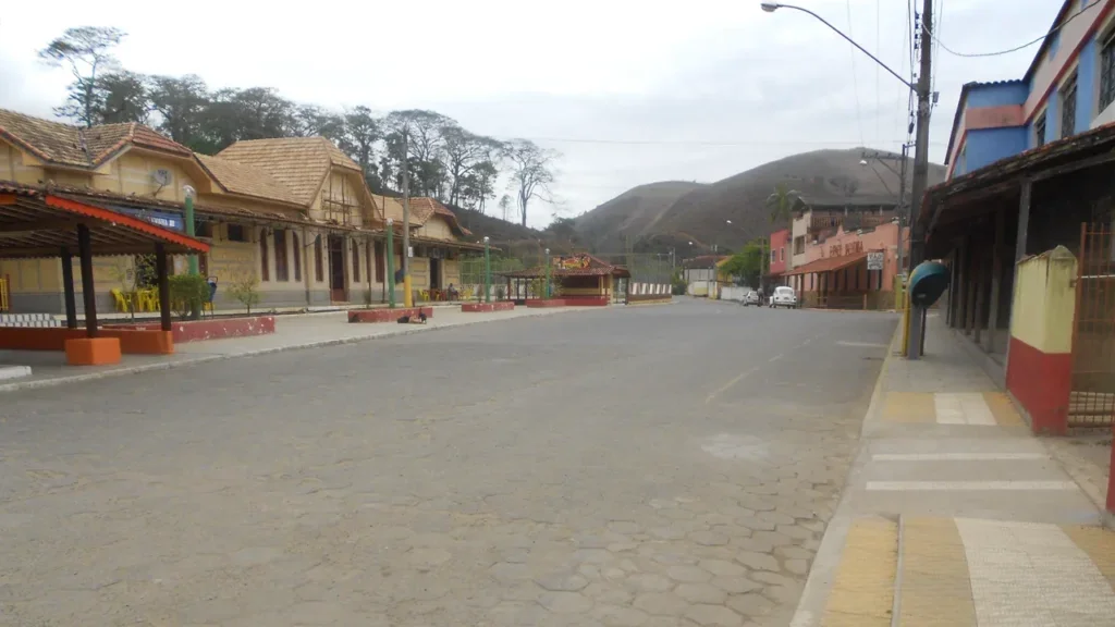 Santa Rita de Jacutinga chama atenção pela tranquilidade e pelos cenários locais // Créditos: Wikipedia / Wikimedia Commons
