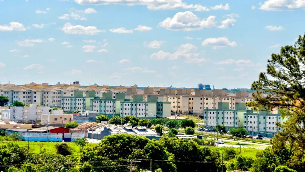 Uberlândia reúne avenidas amplas, parques e bairros bem estruturados //