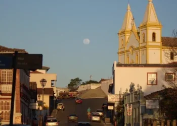 Santa Luzia chama atenção pela história e pela vida local // Créditos: Wikipedia / Wikimedia Commons