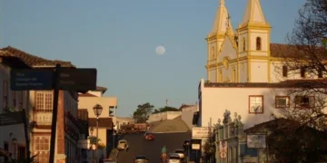 Santa Luzia chama atenção pela história e pela vida local // Créditos: Wikipedia / Wikimedia Commons