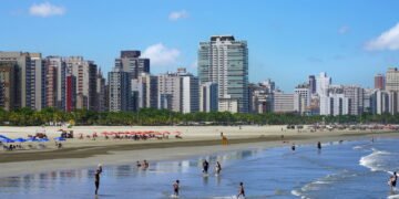 Você conhece o Melhor Litoral do Brasil para aposentados viverem com melhor qualidade de vida? Créditos: depositphotos.com / sergio_pulp