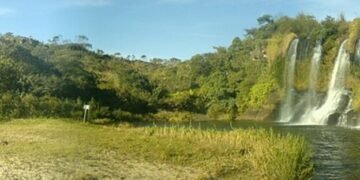Você conhece a cidade mineira que está encantando todos com suas cachoeiras cristalinas?