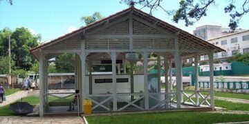 Você já experimentou a água mais pura do Brasil? Descubra onde encontrá-la!