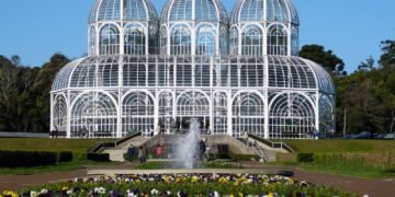 Entregas Aéreas: Curitiba e Atech Juntas na Revolução dos Drones!