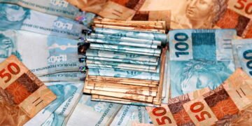 Salário mínimo congelado? Como a nova medida vai afetar o seu bolso?