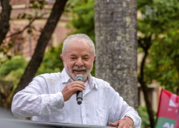 Festa total: nova lei da aposentadoria aos 55 anos para trabalhadores registrados Créditos: depositphotos.com / fredpinheiro.hotmail.com.br