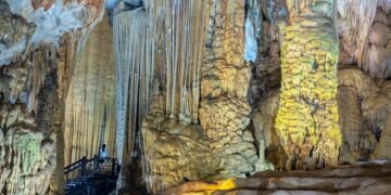 estalactite - Gruta do Janelão - Créditos depositphotos.com huythoai1978@gmail.com