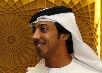 Dono da Ferrari com bilhões na conta, comprou time brasileiro da série A Sheikh Mansour - Foto: Wikimedia / Divulgação