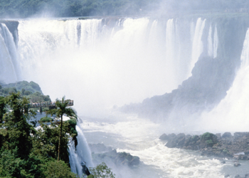 Descubra Quedas D’Água Escondidas Para Renovar Sua Energia!