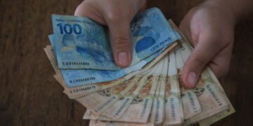 Salário mínimo 22/02 sobe e alegra trabalhadores