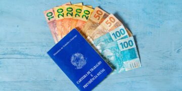 Sabia que você pode receber até R$ 2.313,74 do governo?