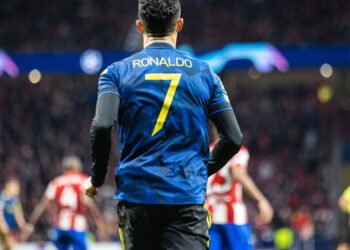 Mais Rico que um País? A Fortuna Astronômica de CR7