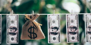 Como um cineasta se torna bilionário?