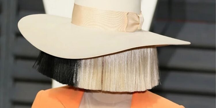 Sia: A voz por trás da peruca que conquistou o mundo