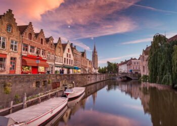 Uma das cidades mais charmosas da Europa impressiona com sua beleza única