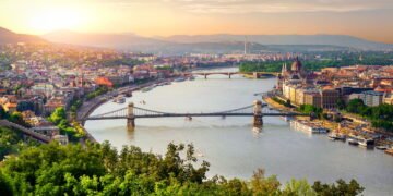 Viajar Pelo Mundo Sem Gastar Muito? Veja os Melhores Destinos Acessíveis!