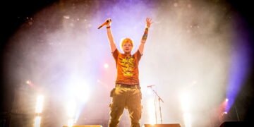 Cantor que começou do zero e hoje vale mais de 200 milhões impressiona com sua história!