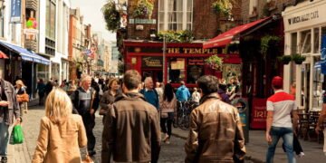 Brasileiros transformam cidade irlandesa em um microcosmo cultural