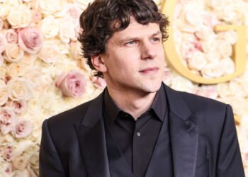 Como Jesse Eisenberg Se Tornou Um dos Artistas Mais Multifacetados de Hollywood