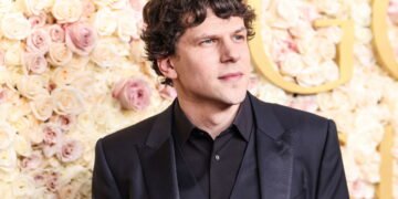 Como Jesse Eisenberg Se Tornou Um dos Artistas Mais Multifacetados de Hollywood