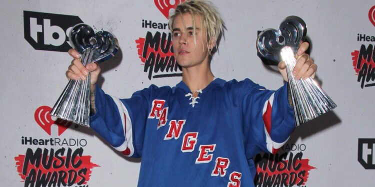 A Evolução de um Ídolo: De "Baby" a um Império Musical