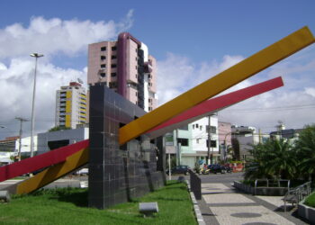 Feira de Santana: Por que essa cidade homenageia coisas tão… diferentes?