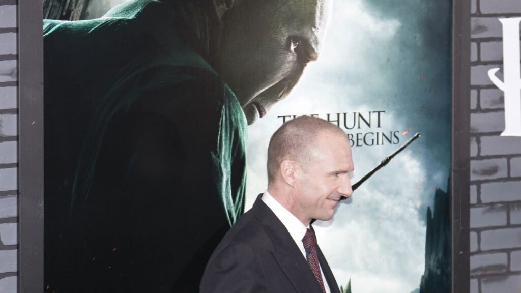 O Homem por Trás da Máscara de Lord Voldemort