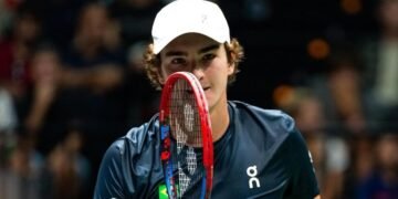 Conheça João Fonseca, a nova sensação do tênis mundial e suas conquistas milionárias!
