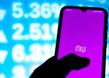 Nubank emite comunicado para usuários de cartão de crédito e Pix
