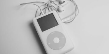 Discman! A revolução musical dos anos 90 e seu legado