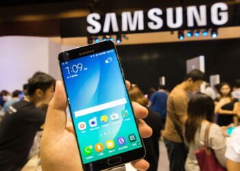 Samsung planeja expandir Now Bar para celulares básicos