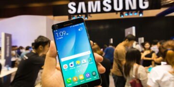 Samsung planeja expandir Now Bar para celulares básicos