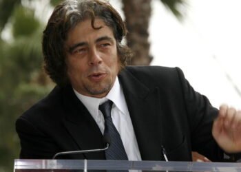 De "Traffic" a "Star Wars" a trajetória de sucesso de Benicio del Toro e sua influência em Hollywood.