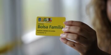 Governo informa que beneficiários do Bolsa Família conquistam empregos e sonhos