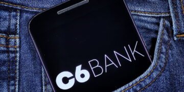 C6 Bank faz alerta urgente para correntistas e clientes de cartão de crédito