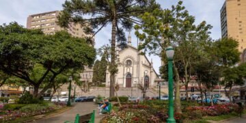 Cidade no interior conhecida como "milagre das montanhas" impressiona com sua história